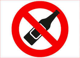 Divieto di vendita di bevande in bottiglie di vetro.